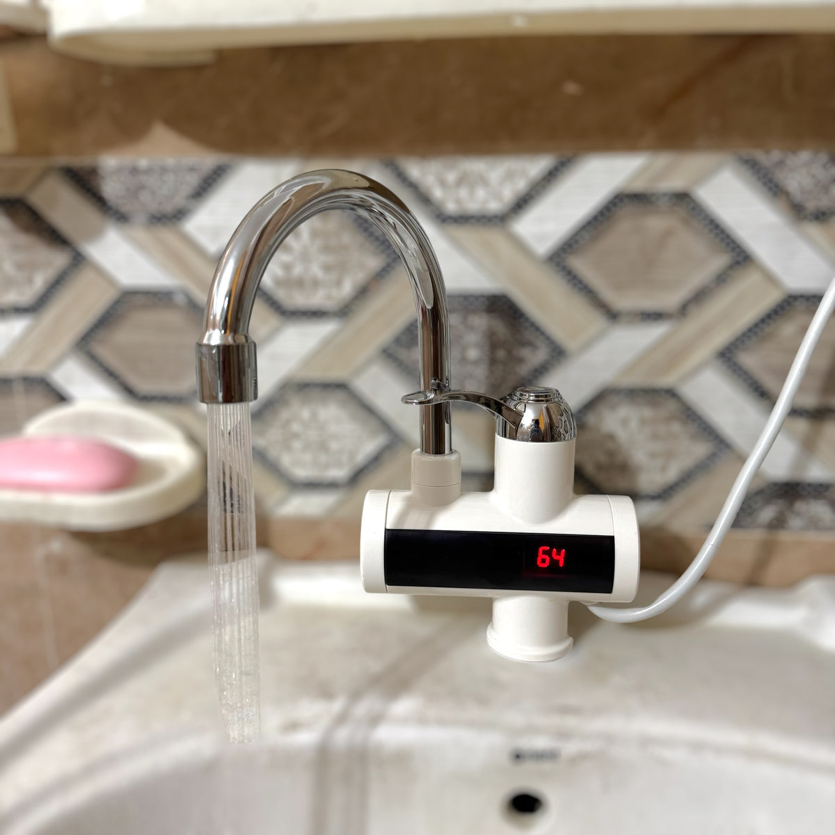 Lot Imported Sunlight Instant Water Heating Faucet with shower